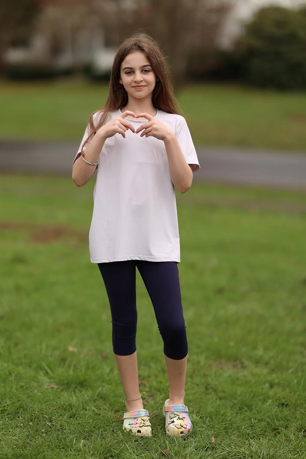 BIG ELEPHANT 3 Packs Girls Capri Leggings with Pockets, High Waisted Yoga Pants Athletic Running Dance Workout for Kids