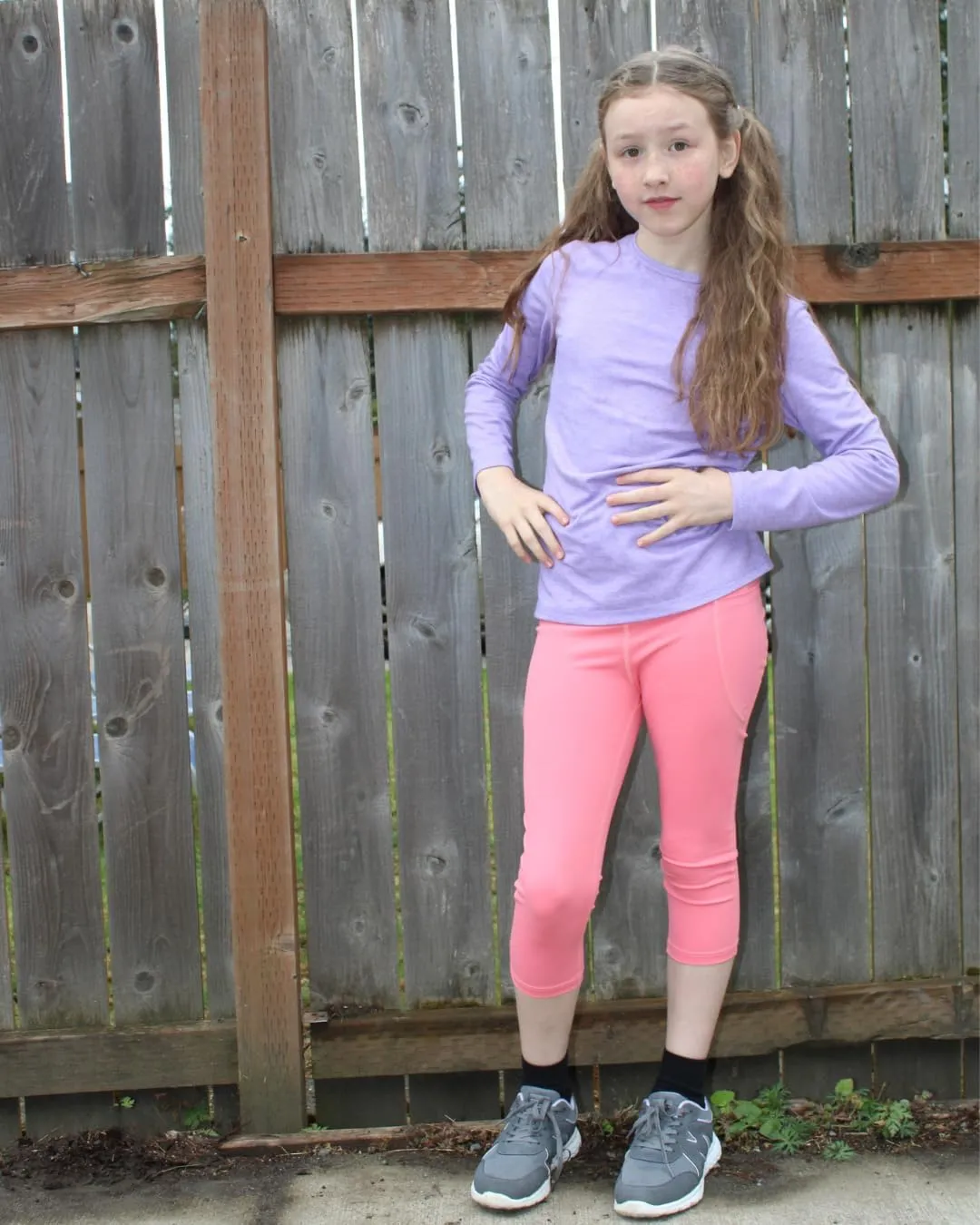 BIG ELEPHANT 3 Packs Girls Capri Leggings with Pockets, High Waisted Yoga Pants Athletic Running Dance Workout for Kids
