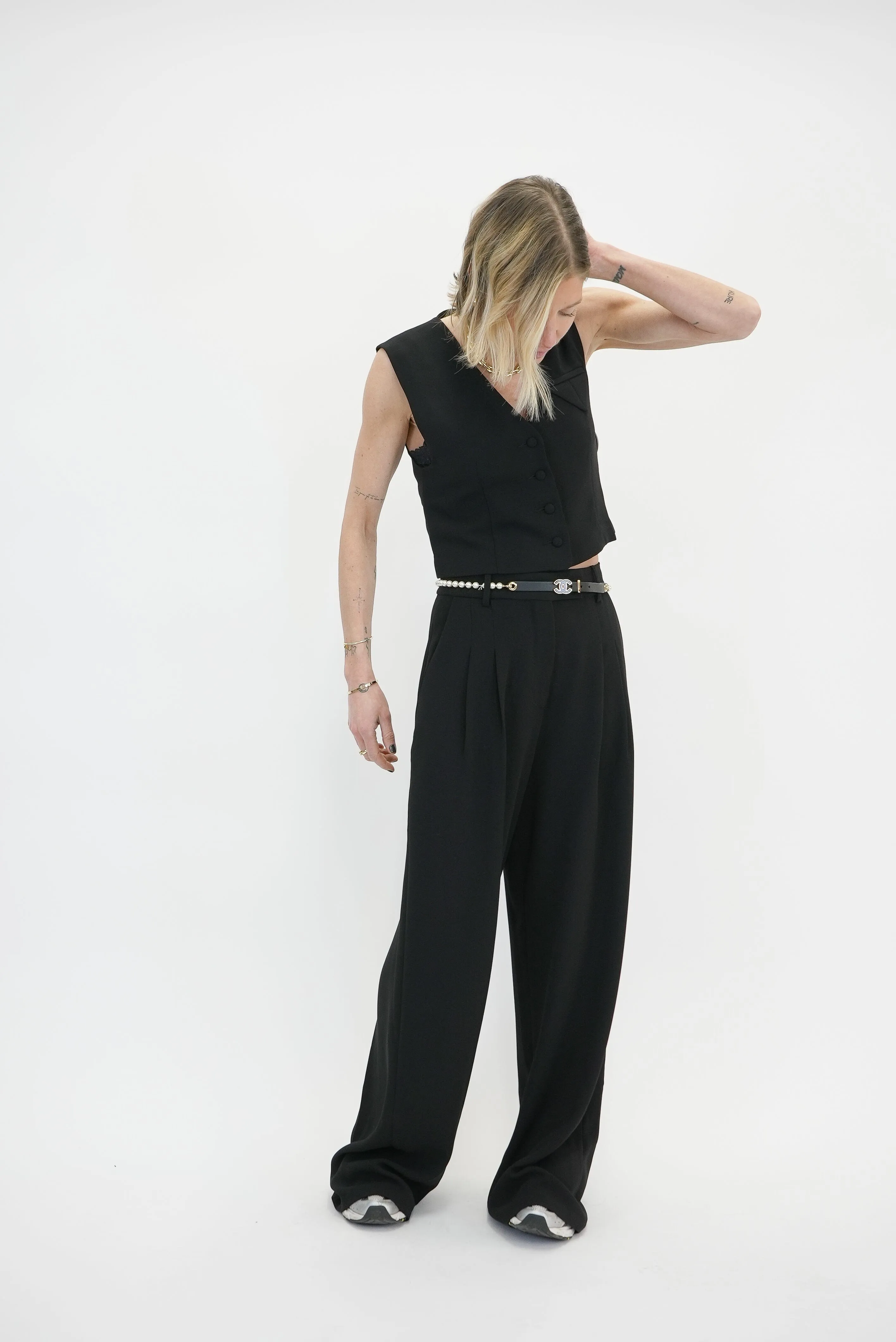 GIL VEST IN BLACK