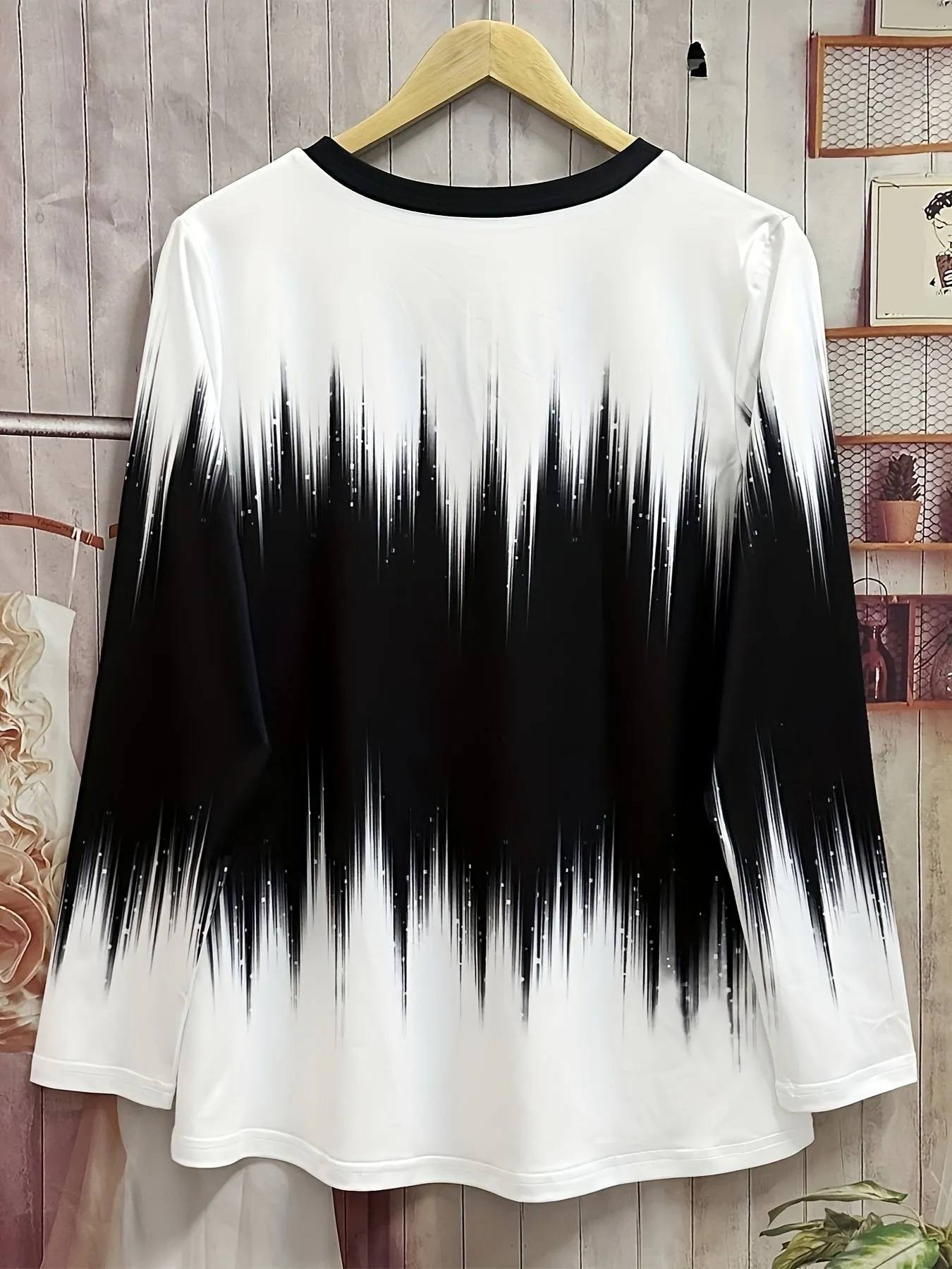 Ombre Stripe Print Plus Size Long Sleeve V Neck Tshirt