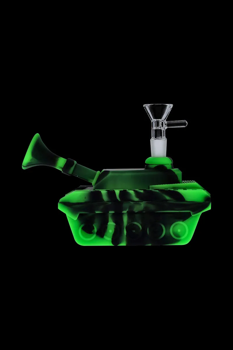 Silicone Army Tank Pipe with Glass Bowl
