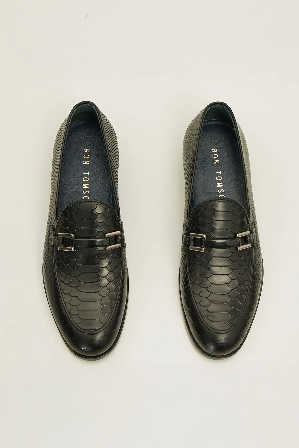 The Croc Classic Leather Loafer - Black