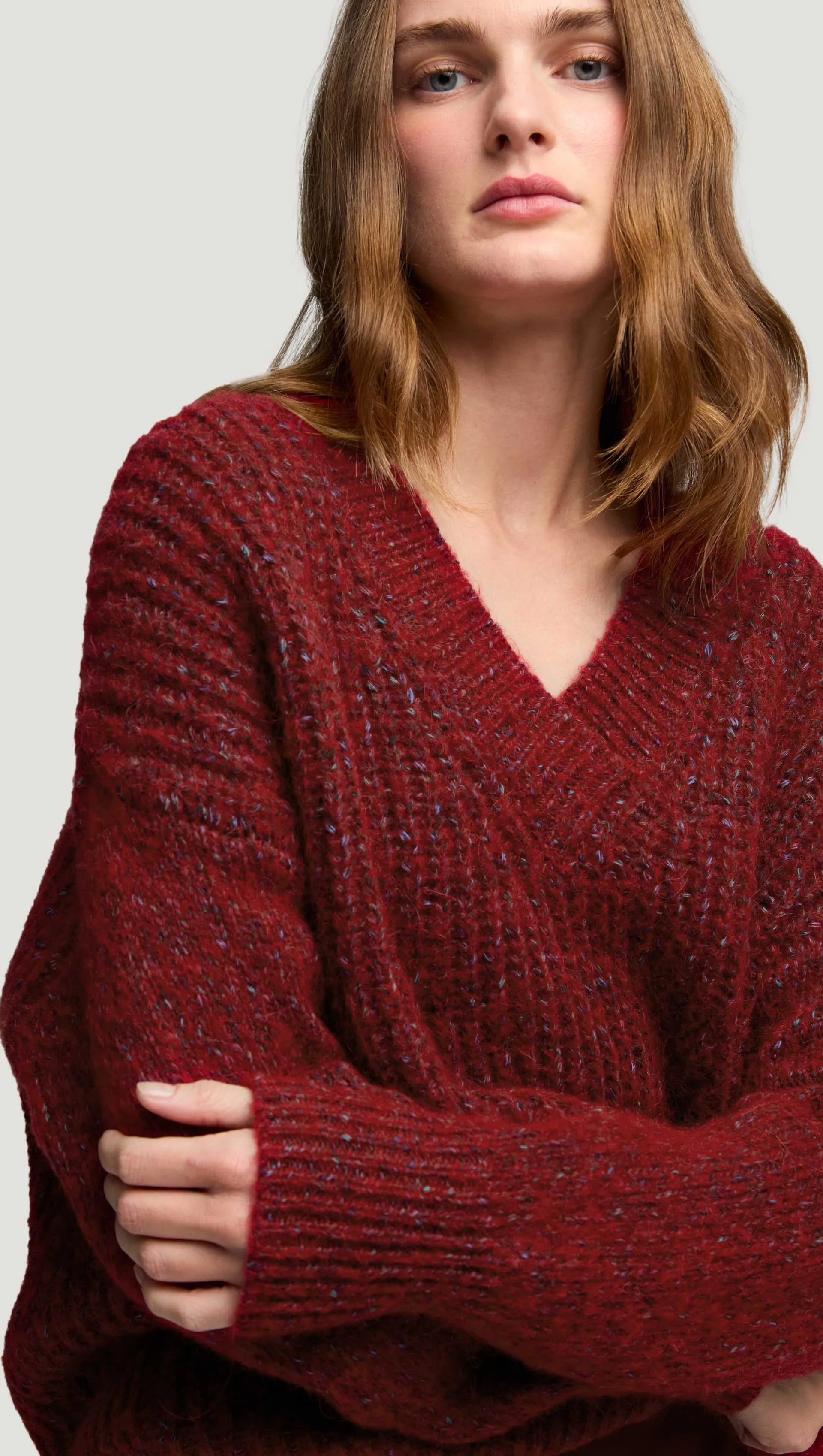 V-Neck Sweater in Marl Yarn | Burgundy