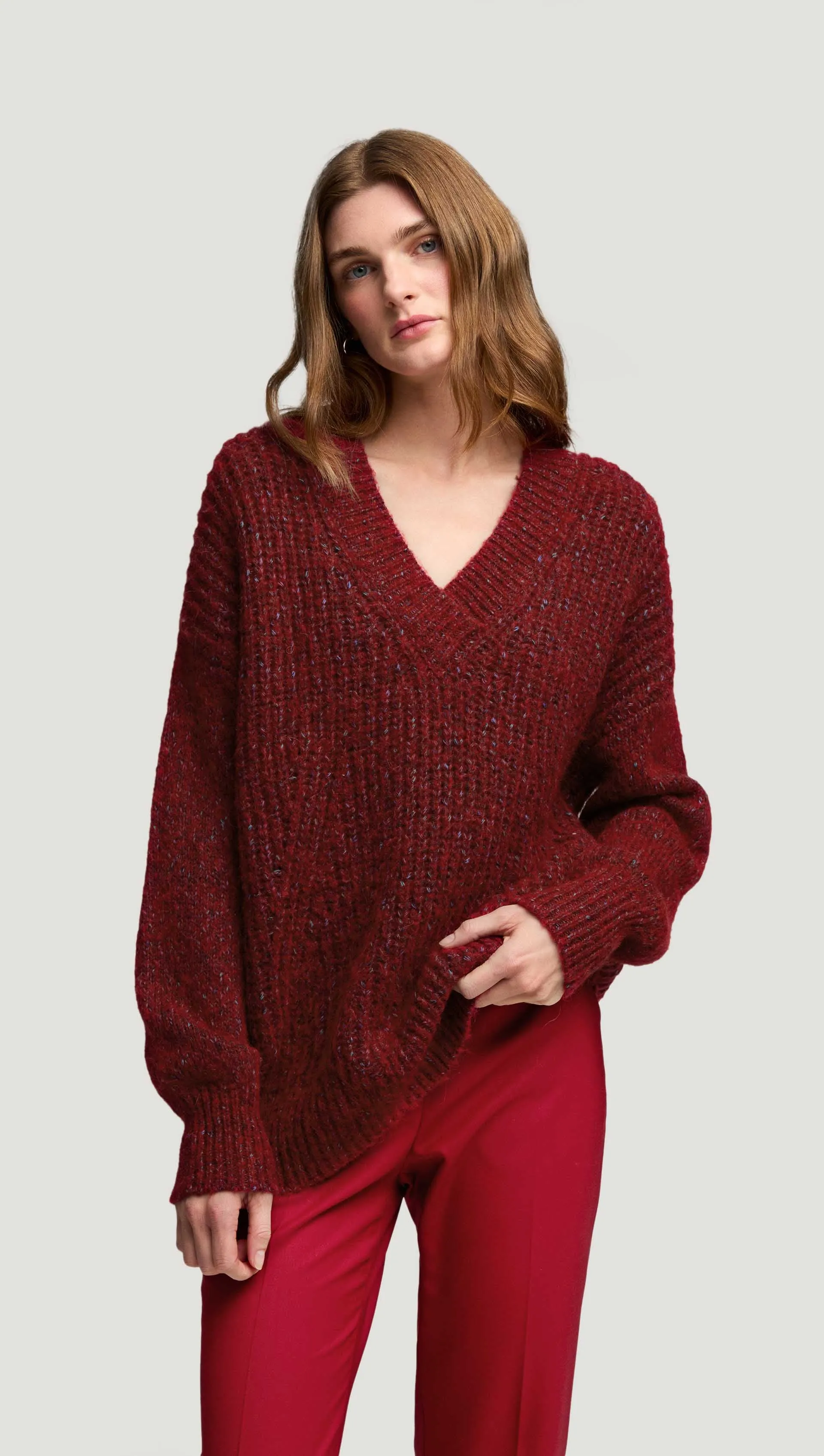 V-Neck Sweater in Marl Yarn | Burgundy